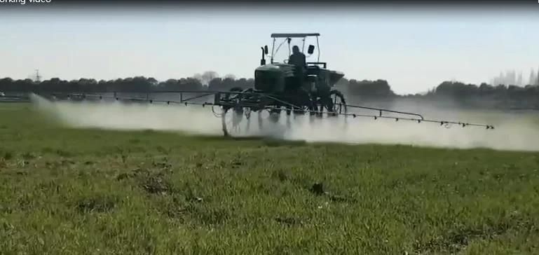 High Efficiency Boom Sprayers, Big Farm Using Boom Sprayers, Agricultural Machines